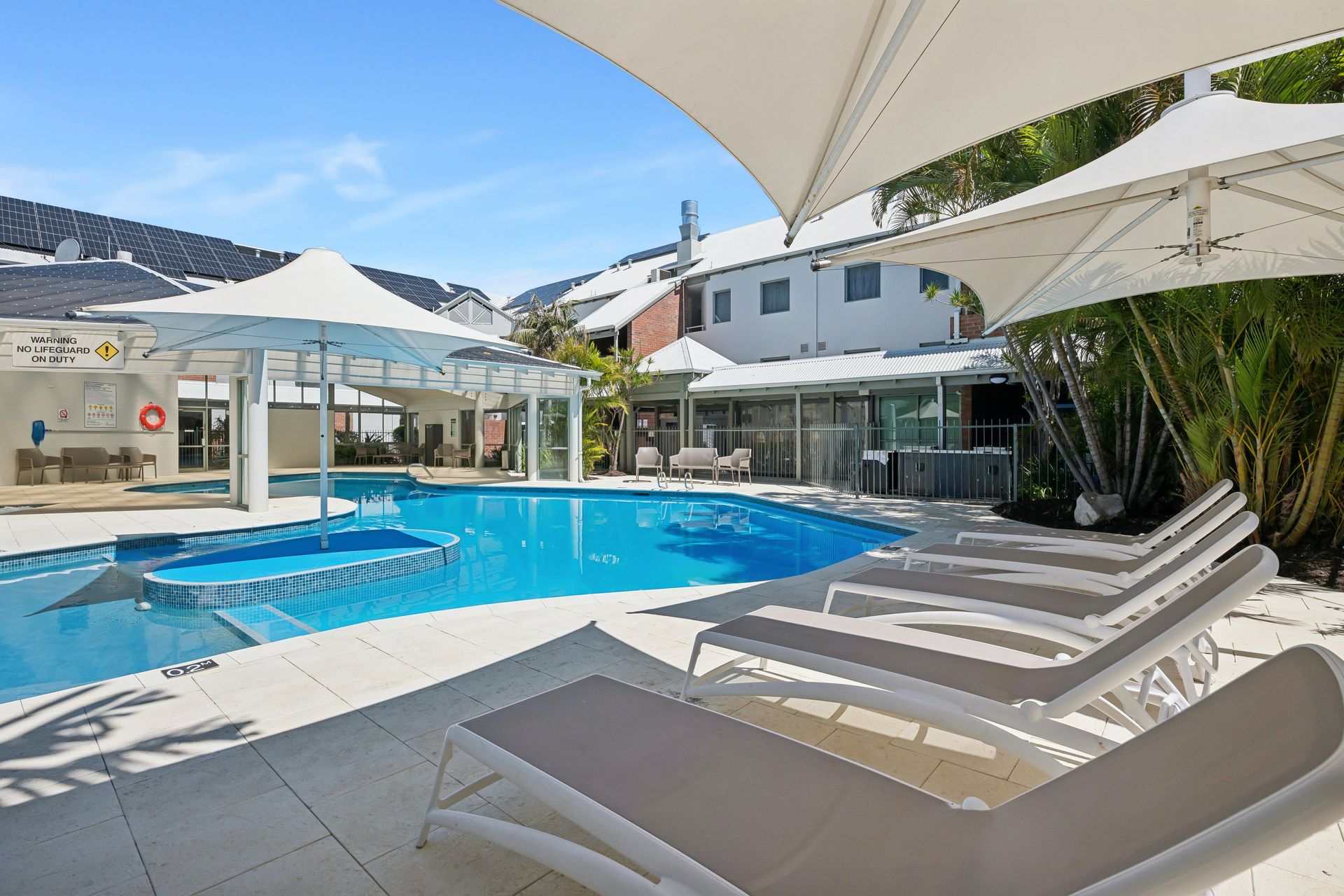 5_137 Melville Parade, Como 04